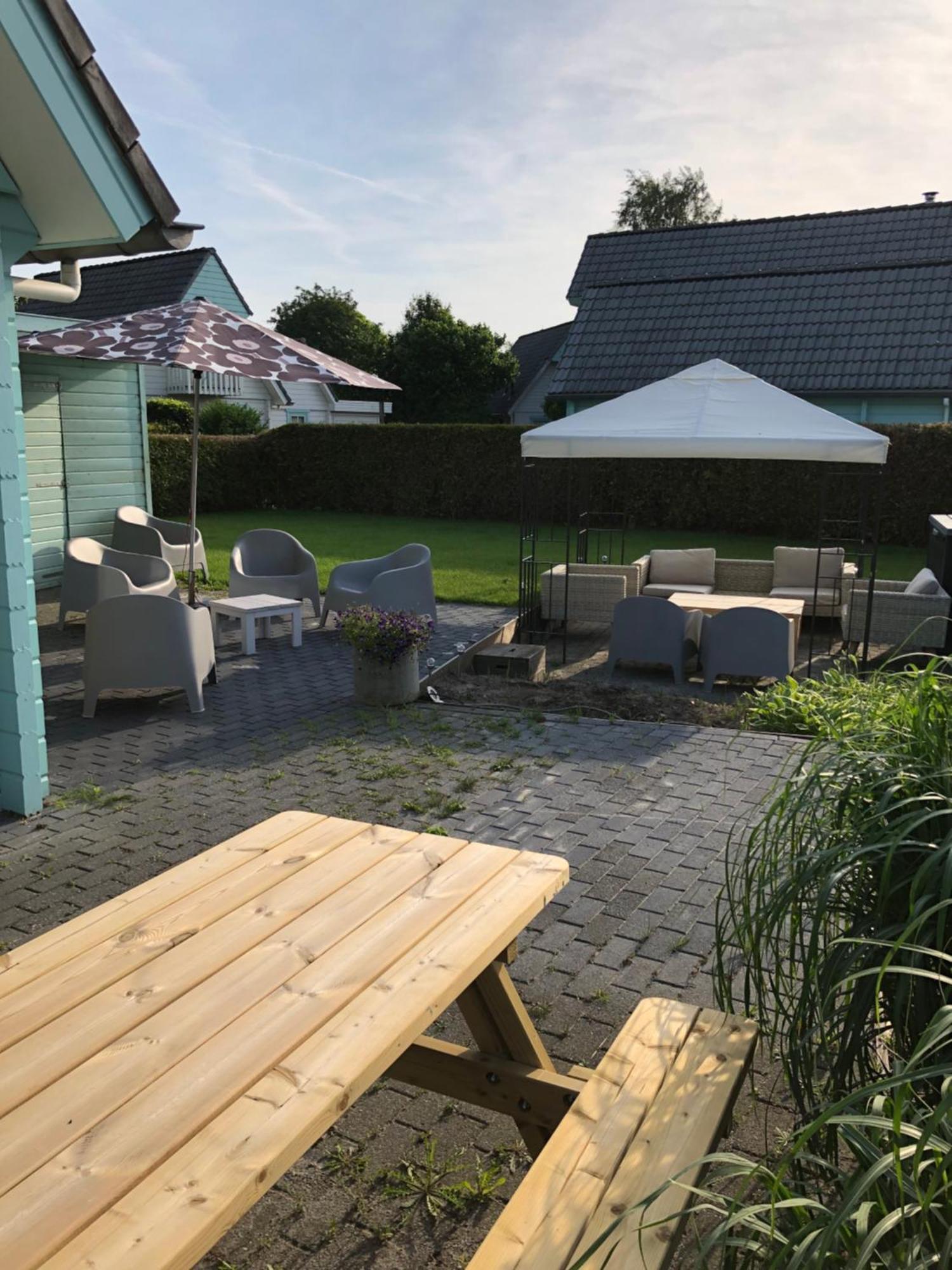 Vrijstaande Luxe Finse Blokhut 2-6 Of 2-8 Pers Villa Kropswolde Rom bilde